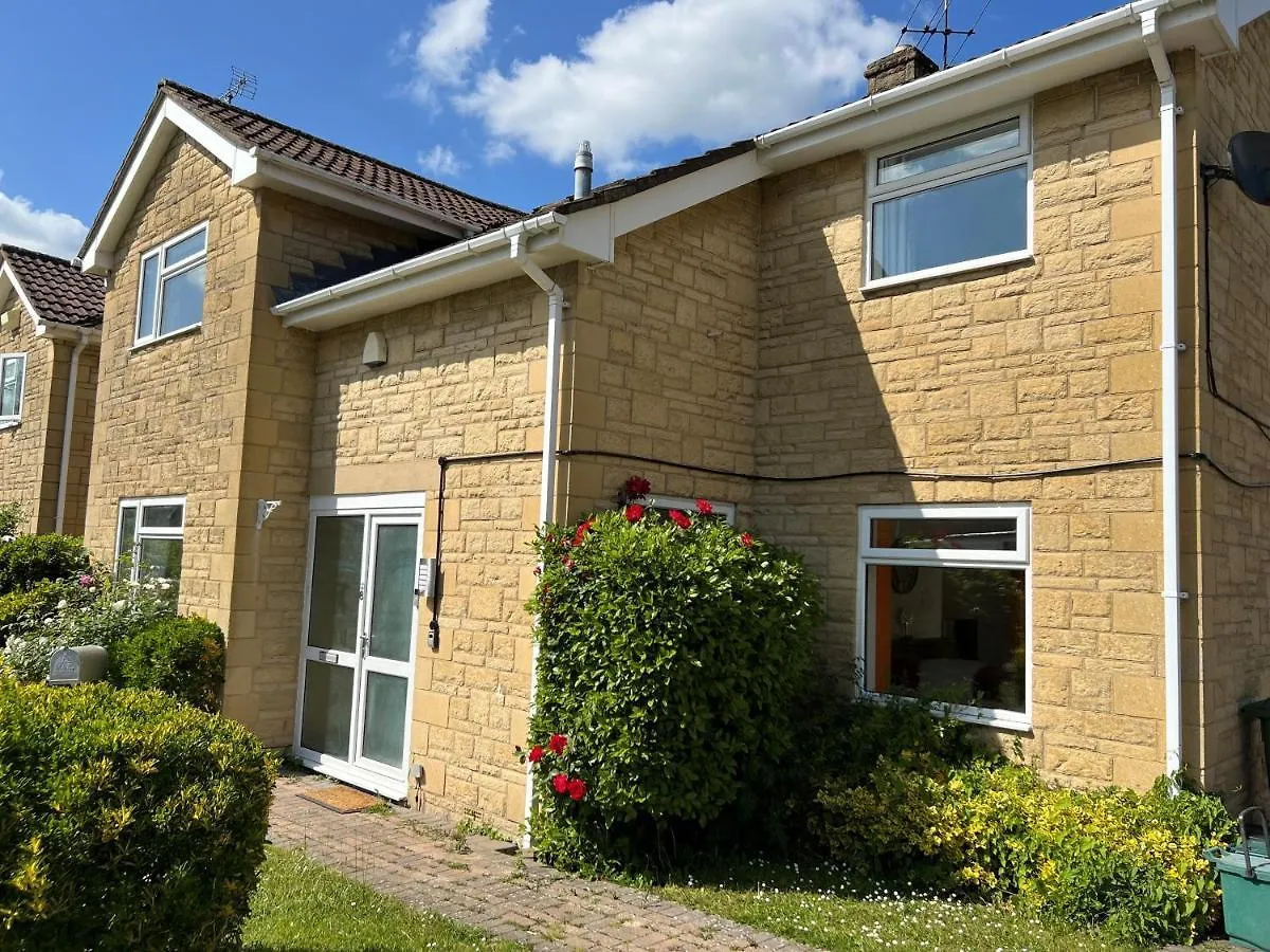 Charming 4-Bed House In Cheltenham Free Parking United Kingdom